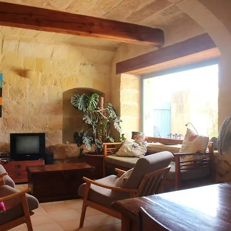 Bebbux וילה Munxar